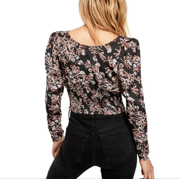 Free People Womens Santiago Printed Smocked Crop Top Black Floral - Picture 2 of 9